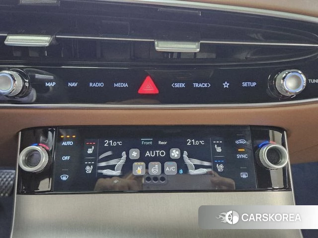 Genesis GV70 2025 Белый из Кореи, фото 4