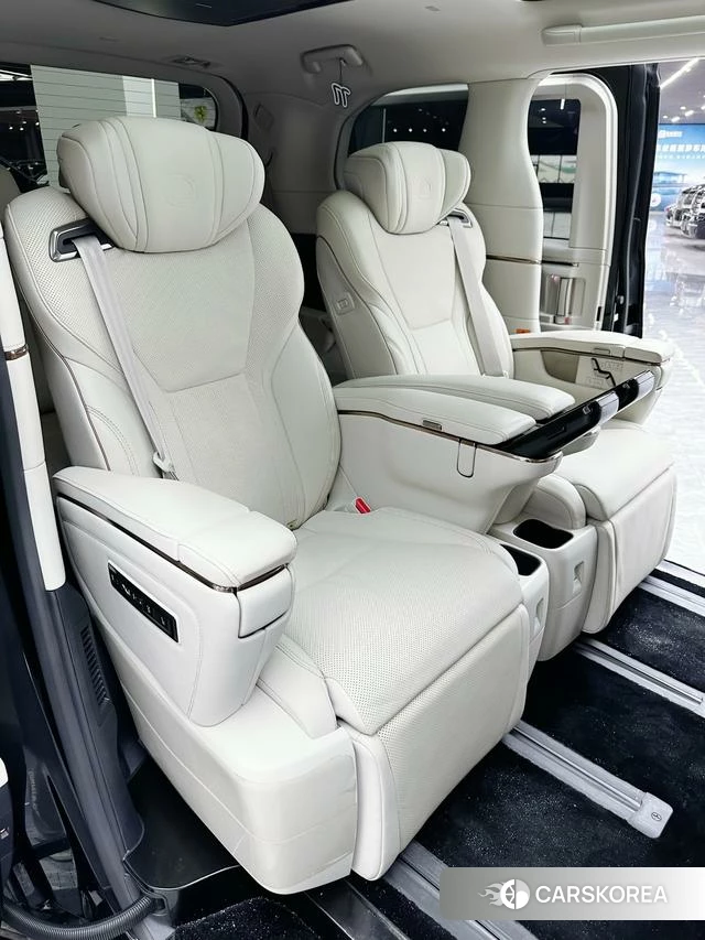 Lexus LM 2023 Черный из Китая, фото 4