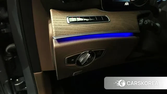 Mercedes-Benz E-Class W213 2019 Серый из Кореи, фото 4