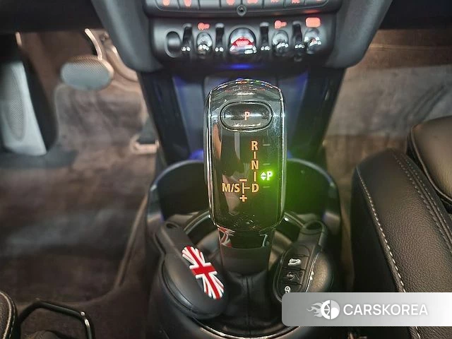 Mini Cooper Convertible 2022 Зеленый из Кореи, фото 4