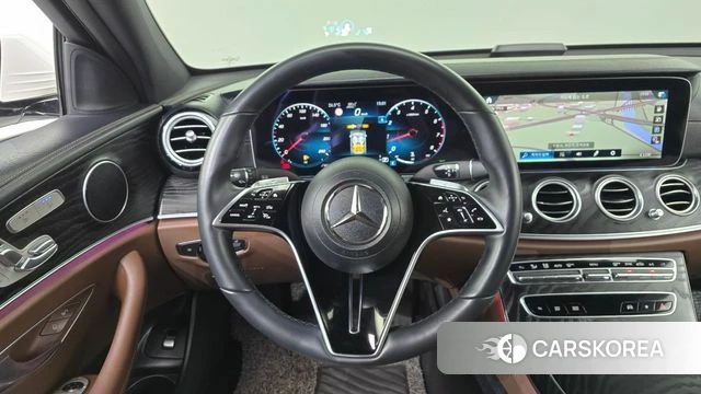 Mercedes-Benz E-Class W213 2022 Белый из Кореи, фото 4