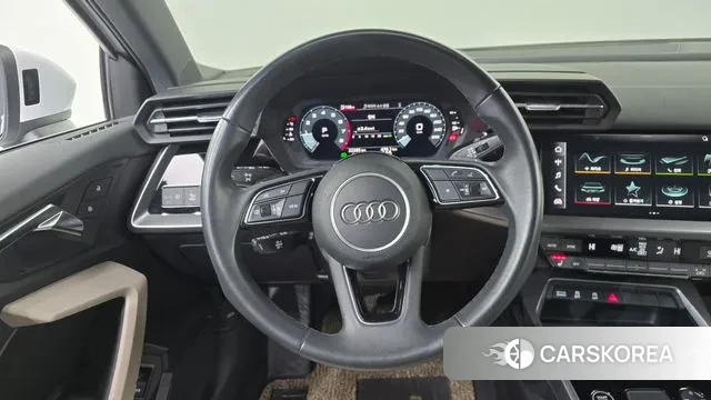 Audi A3 (8Y) 2023 Белый из Кореи, фото 4