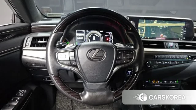 Lexus ES300h 7th generation 2018 Серебристо-серый из Кореи, фото 4