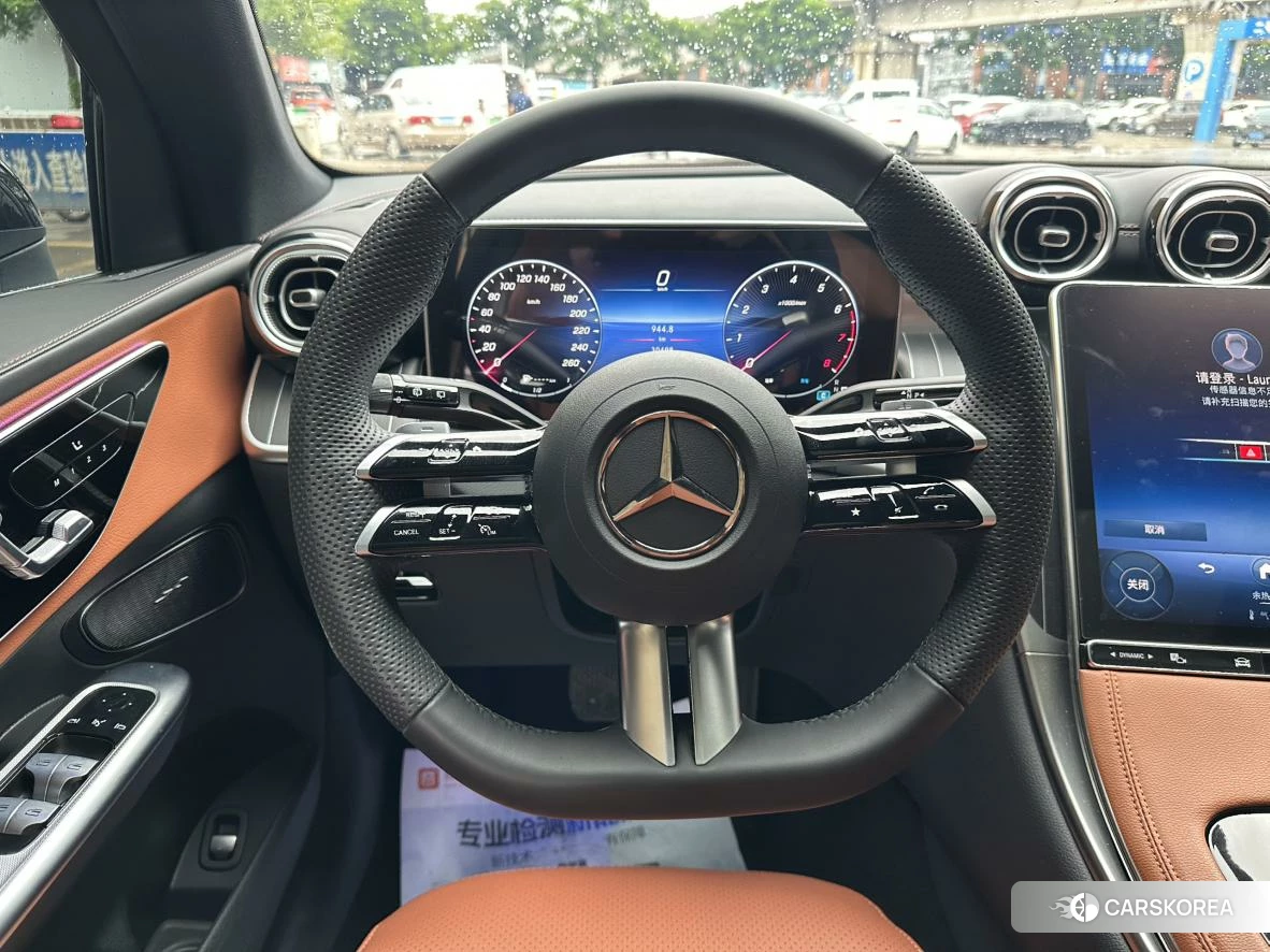 Mercedes-Benz GLC 2024 Черный из Китая, фото 4