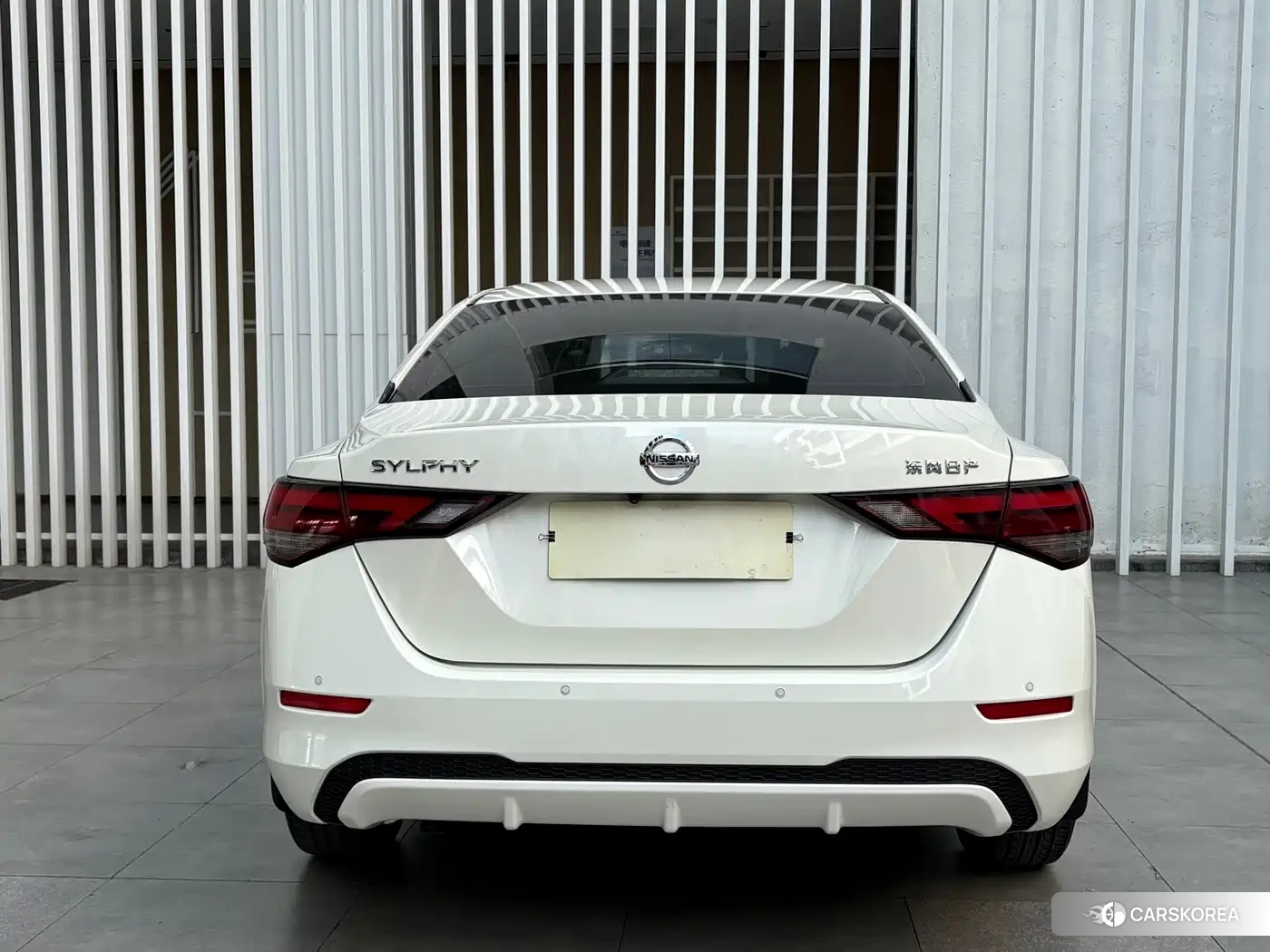 Nissan Sylphy 2022 Белый из Китая, фото 4