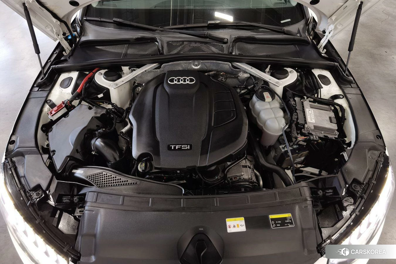 Audi A4L 2021 Белый из Китая, фото 4