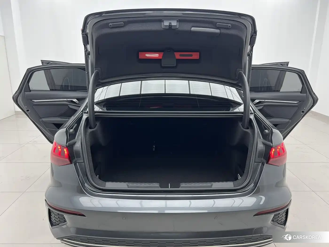 Audi A3 2023 Silver/gray из Китая, фото 4
