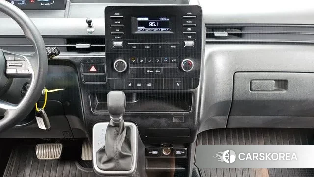 Hyundai Staria 2022 Серый из Кореи, фото 4