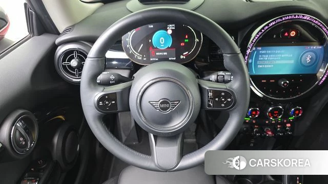 Mini Cooper 2023 Красный из Кореи, фото 4