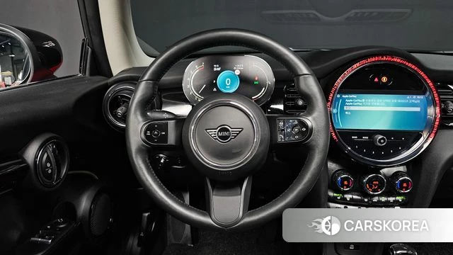 Mini Cooper 2023 Красный из Кореи, фото 4