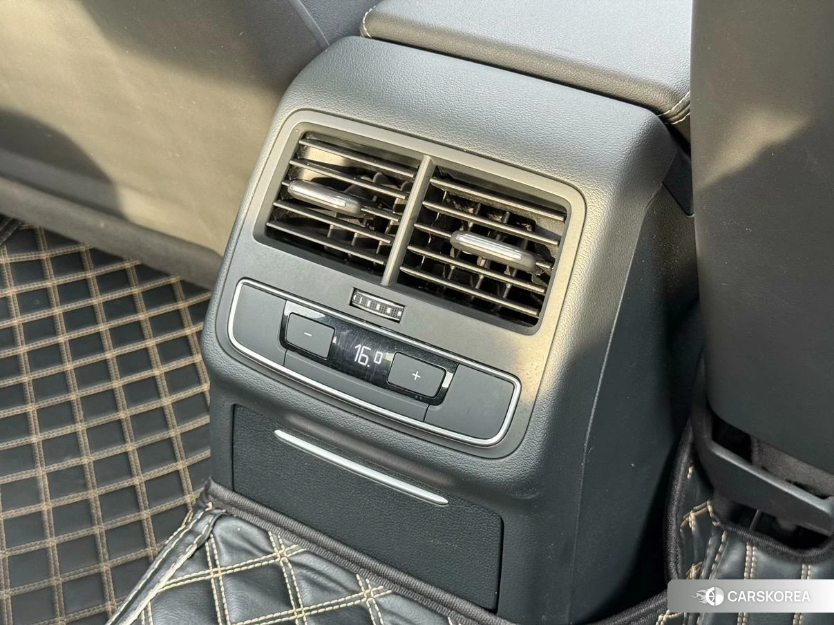 Audi A4L 2021 Белый из Китая, фото 4