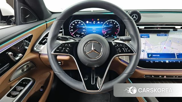 Mercedes-Benz E-Class W214 2024 Белый из Кореи, фото 4