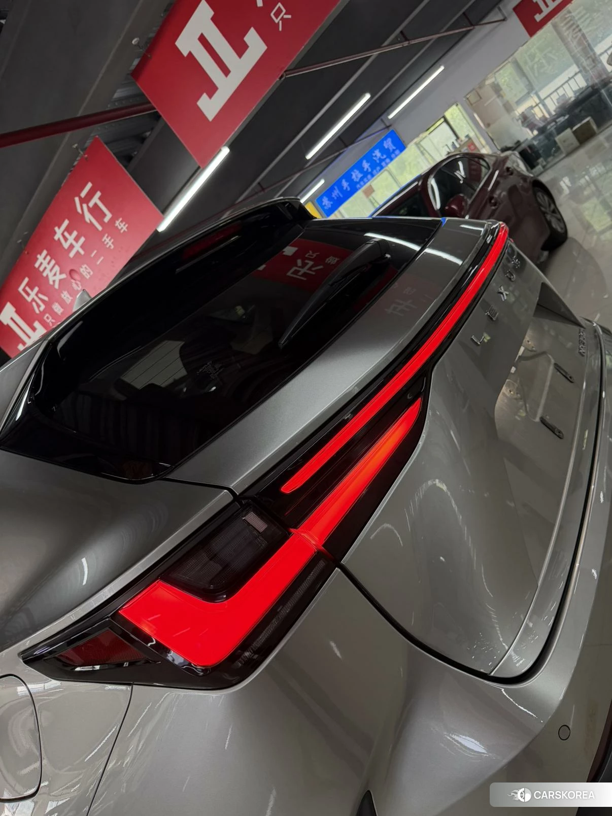 Lexus NX 2021 Серебристо-серый из Китая, фото 4