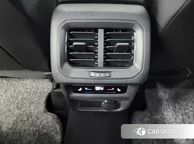 Volkswagen Tiguan second Generation 2022 Белый из Кореи, фото 4