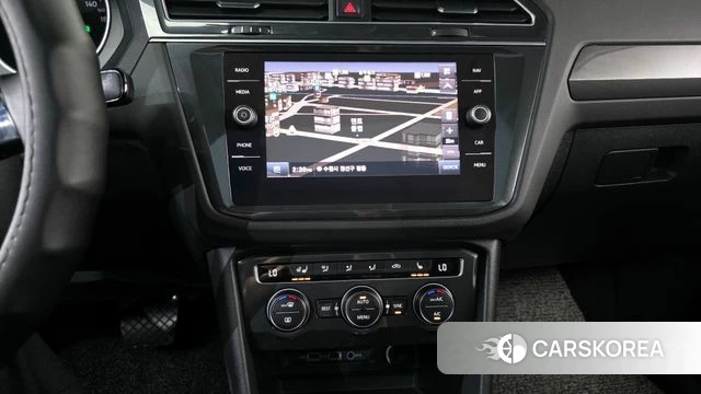 Volkswagen Tiguan second Generation 2020 Белый из Кореи, фото 4