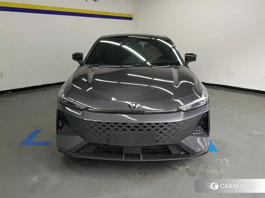 Chang'an Changan UNI-V 2025 Silver/gray из Китая, фото 4
