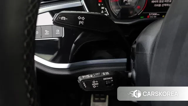 Audi Q3 (F3) 2022 Белый из Кореи, фото 4