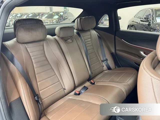 Mercedes-Benz E-class 2021 Черный из Китая, фото 4