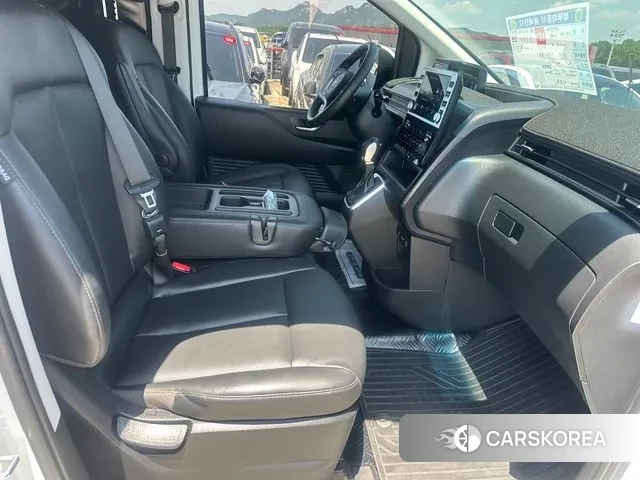 Hyundai Staria 2024 Белый из Кореи, фото 4