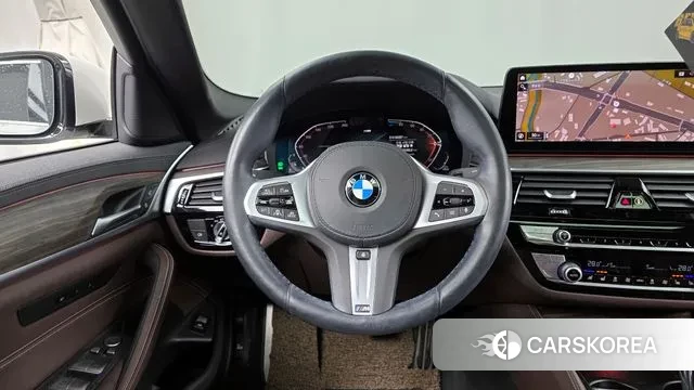 BMW 5 Series (G30) 2021 Белый из Кореи, фото 4