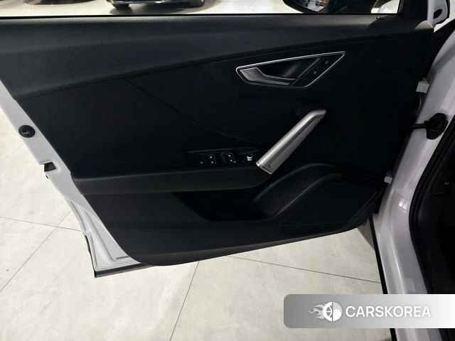 Audi Q2L 2021 Белый из Китая, фото 4