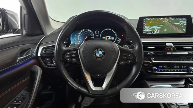 BMW 5 Series (G30) 2018 Черный из Кореи, фото 4