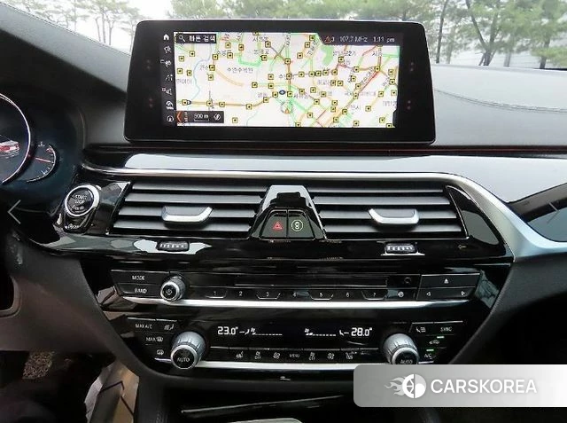 BMW 5 Series (G30) 2018 Белый из Кореи, фото 4
