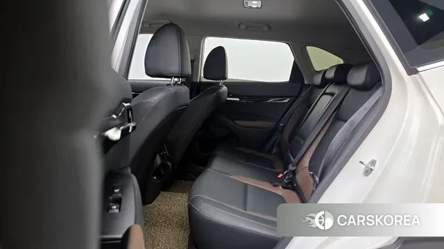 Kia Seltos 2022 Белый из Кореи, фото 4