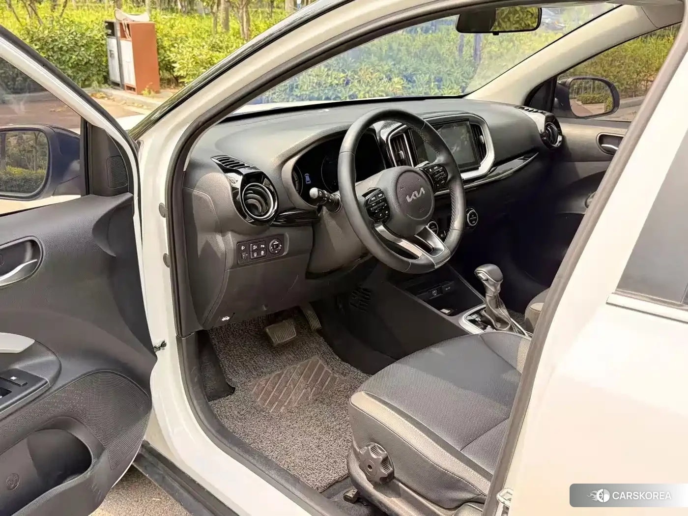 Kia KX1 2023 Белый из Китая, фото 4