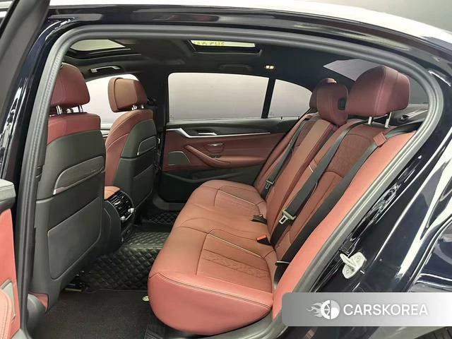 BMW 5 series 2024 Черный из Китая, фото 4
