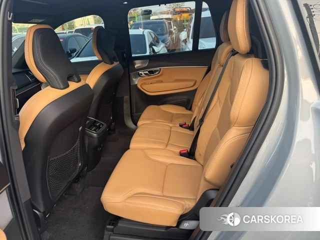 Volvo XC90 second Generation 2023 Серебристо-серый из Кореи, фото 4