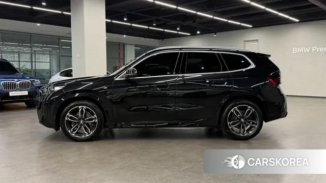 BMW X1 (U11) 2023 Черный из Кореи, фото 4