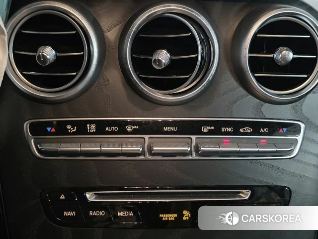 Mercedes-Benz GLC-Class X253 2019 Белый из Кореи, фото 4