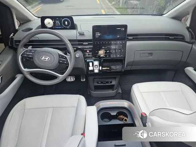 Hyundai Staria 2024 Серебряный из Кореи, фото 4