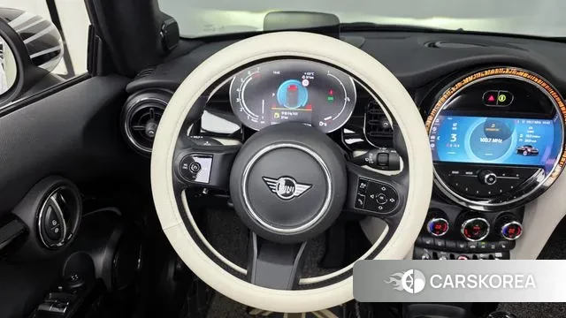 Mini Cooper S Convertible 2022 Жемчужный цвет из Кореи, фото 4