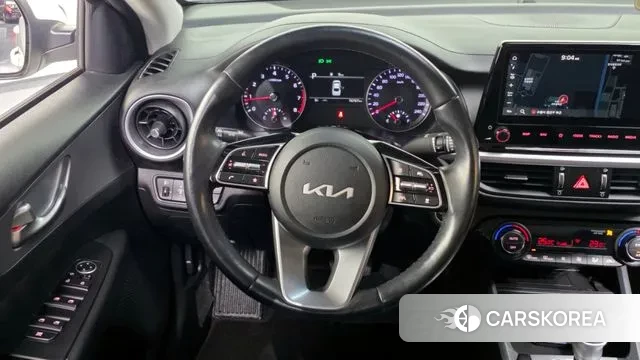 Kia The New K3 2nd generation 2021 Белый из Кореи, фото 4