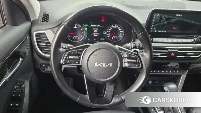 Kia Seltos 2022 Белый из Кореи, фото 4