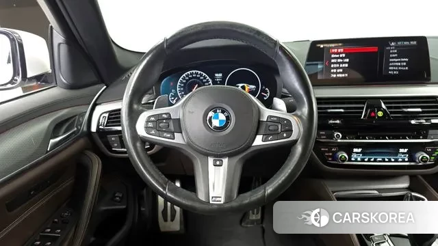 BMW 5 Series (G30) 2019 Белый из Кореи, фото 4