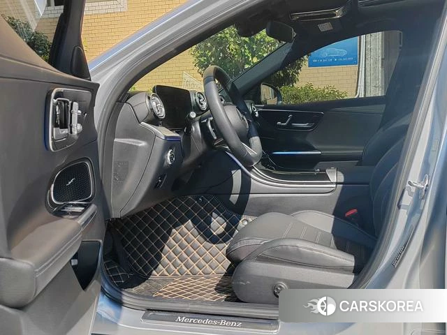 Mercedes-Benz Class C 2023 Серебристо-серый из Китая, фото 4