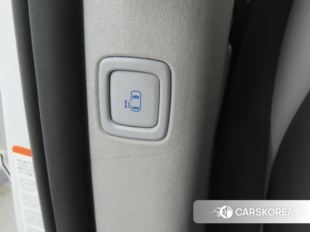 Hyundai Staria 2022 Белый из Кореи, фото 4