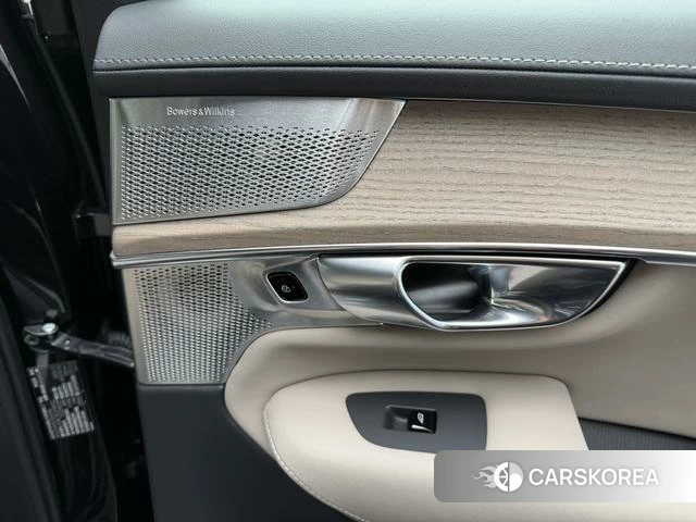 Volvo XC90 PHEV 2025 Черный из Китая, фото 4