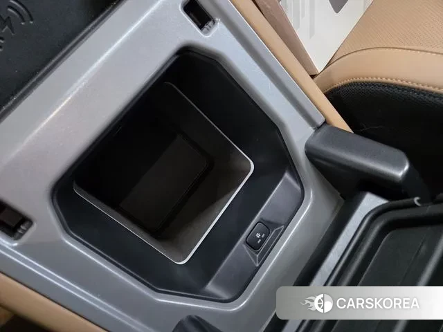 Land Rover Defender (L663) 2025 Черный из Кореи, фото 4