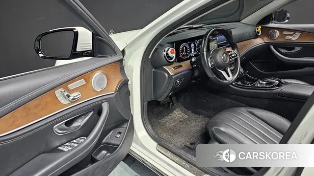 Mercedes-Benz E-Class W213 2020 Белый из Кореи, фото 4
