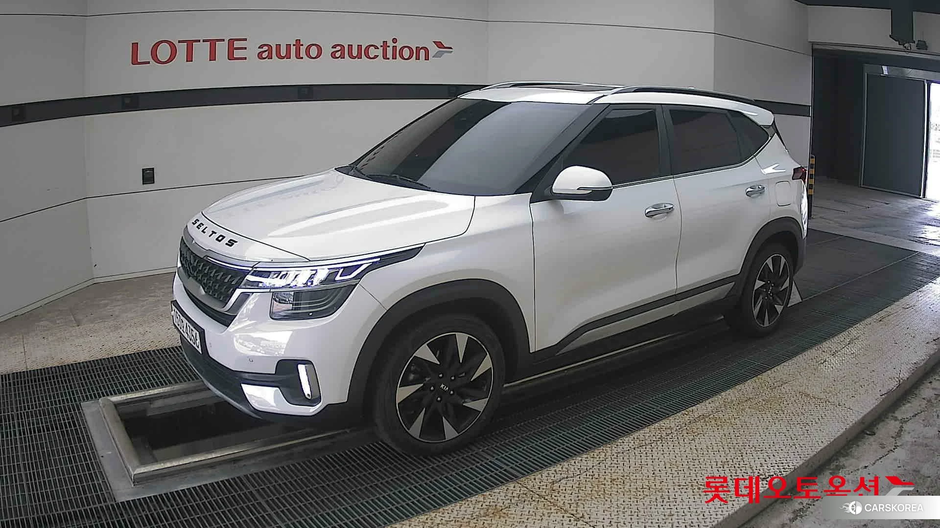 Kia Seltos 2021 Snow White Pearl из Кореи, фото 4