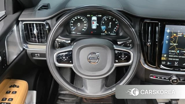 Volvo V60 Cross-Country 2nd Generation 2019 Серый из Кореи, фото 4