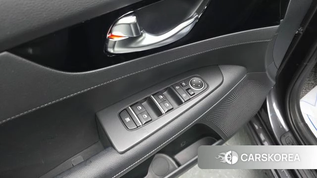 Kia The New K3 2nd generation 2023 Серый из Кореи, фото 4