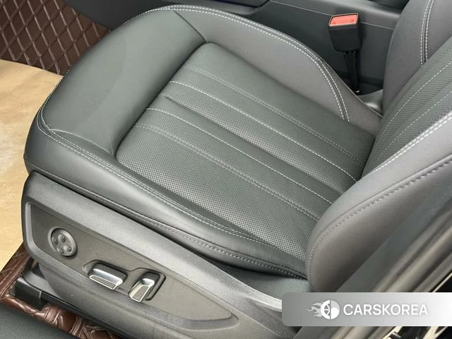 Audi Q5L 2024 Черный из Китая, фото 4