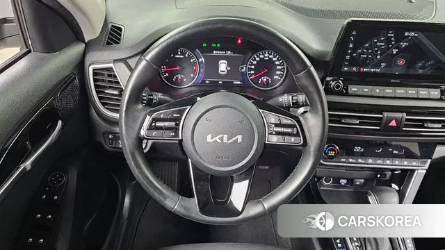 Kia Seltos 2022 Белый из Кореи, фото 4