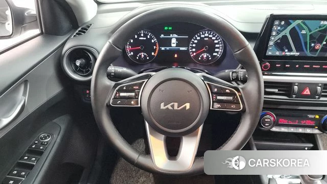 Kia The New K3 2nd generation 2021 Белый из Кореи, фото 4