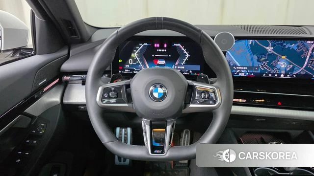 BMW 5 Series (G60) 2024 Белый из Кореи, фото 4